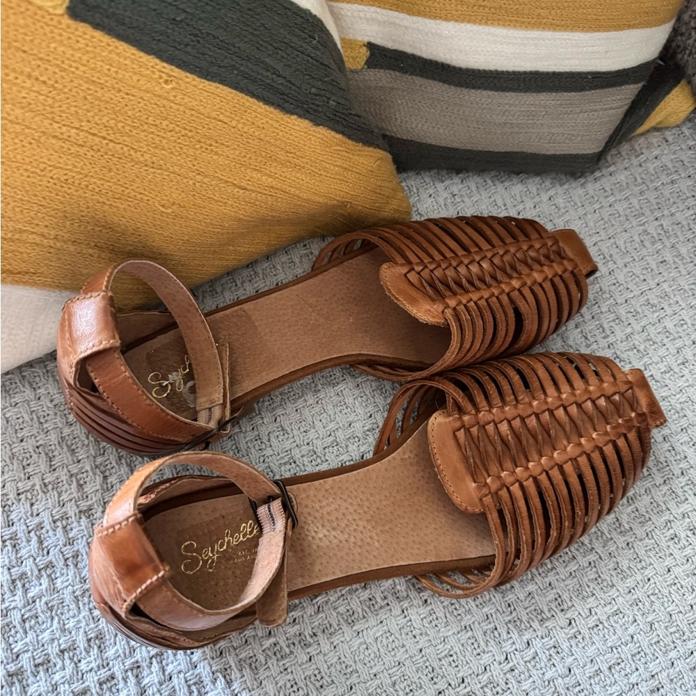 Seychelles Women's Tan Woven Sandals